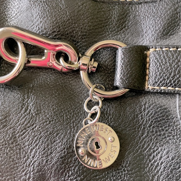 Nine West over the shoulder Purse - Picture 3 of 3